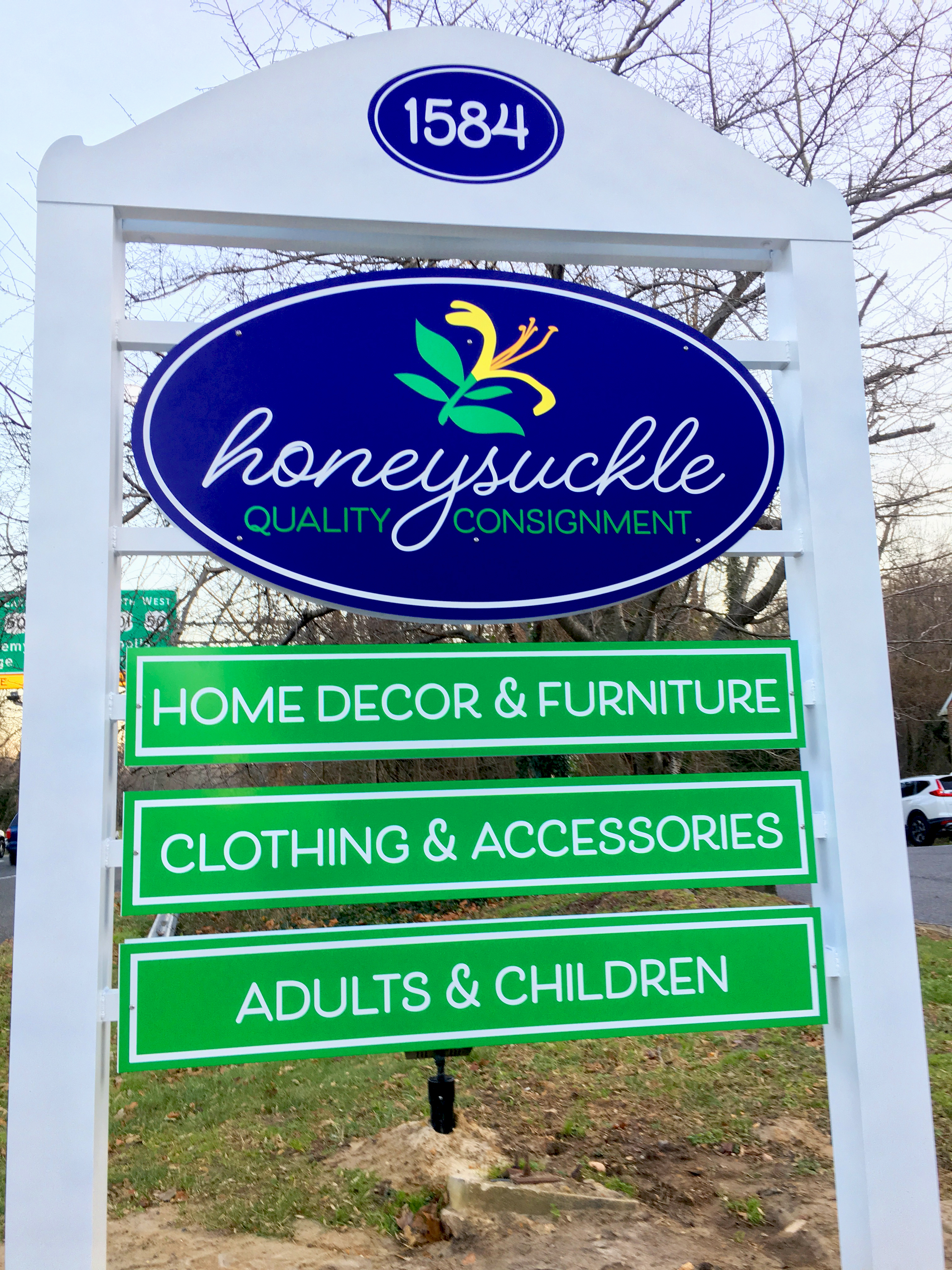 Honeysuckle Quality Consignment Highway Sign